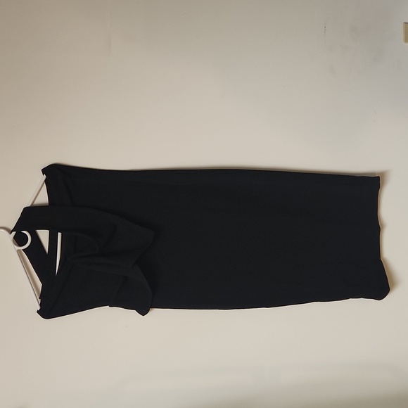 Pretty Little Thing Asymmetric Midi dress - Picture 2 of 6